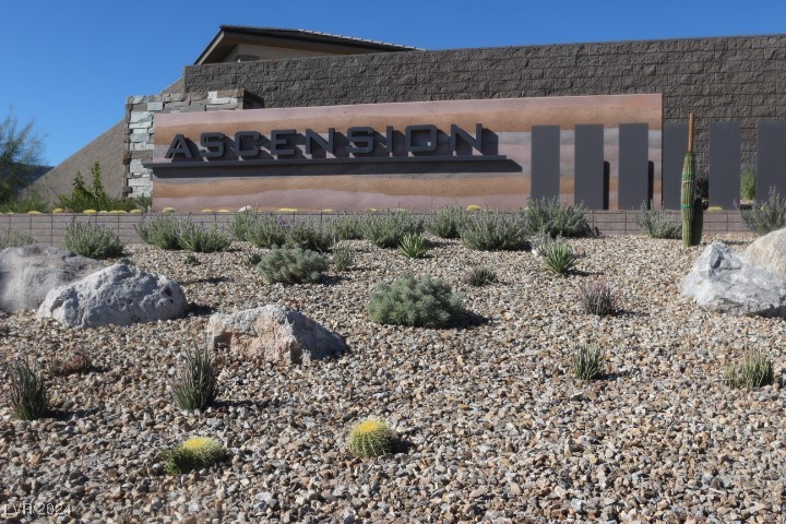 4736 Outlook Peak Street