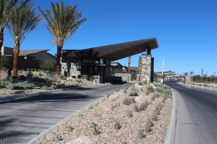 4736 Outlook Peak Street