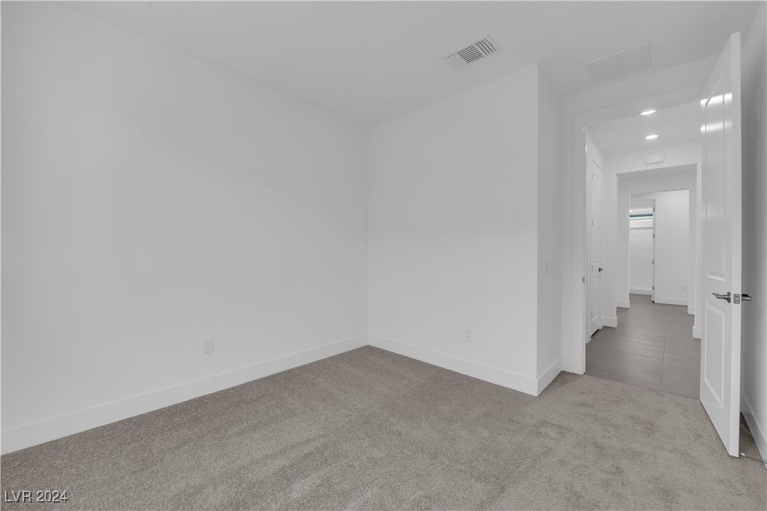 2113 Woodbluff Avenue