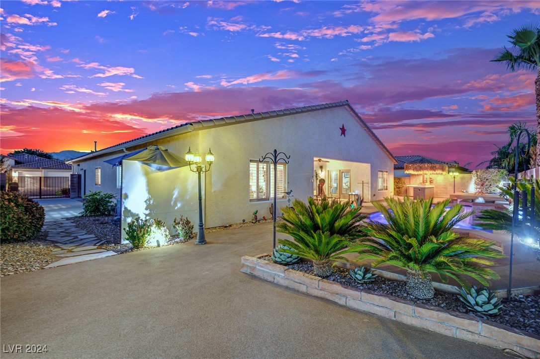 6061 Sabine Ranch Road