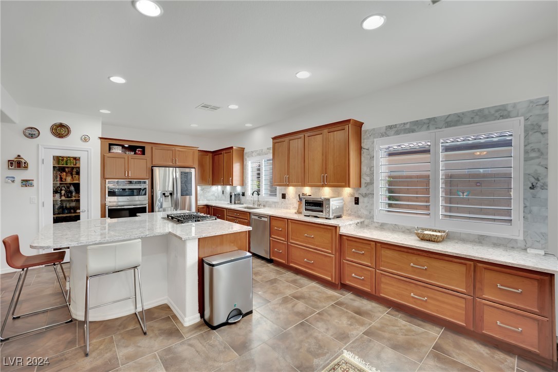 6061 Sabine Ranch Road