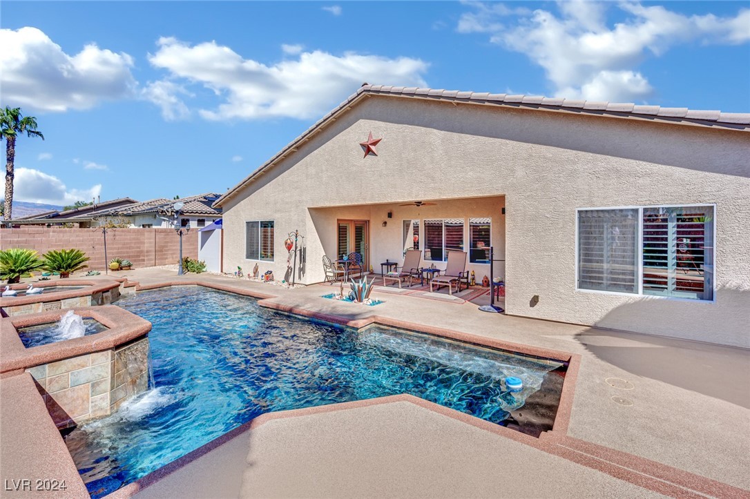 6061 Sabine Ranch Road