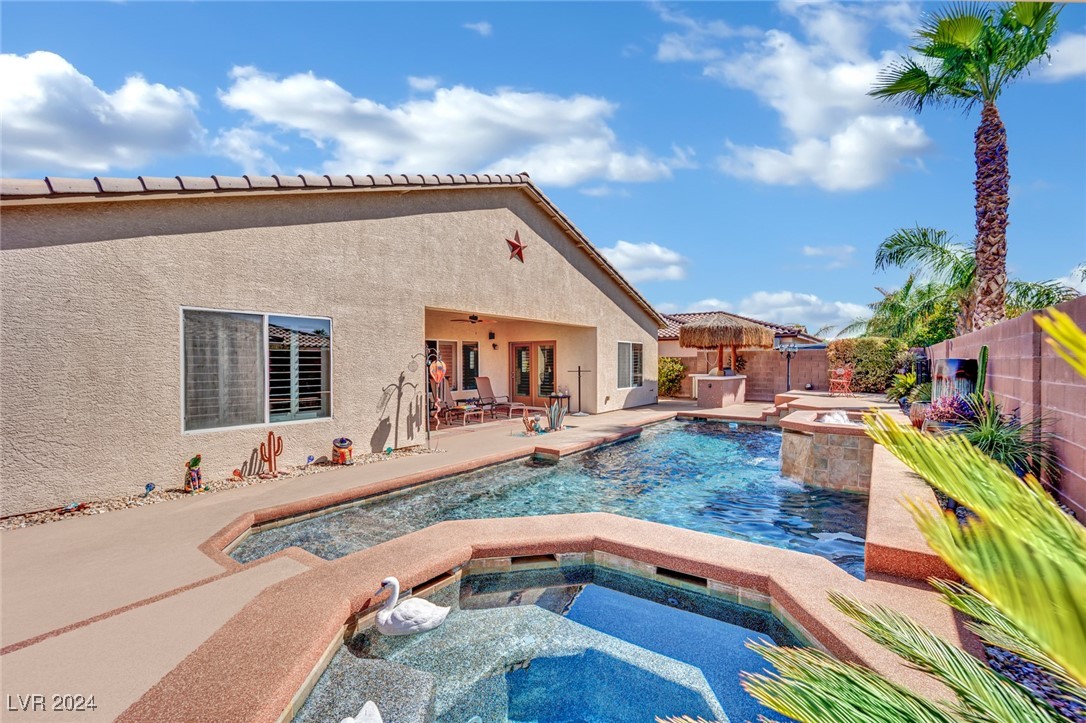 6061 Sabine Ranch Road