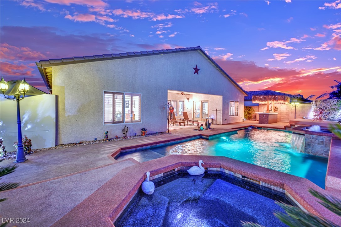 6061 Sabine Ranch Road