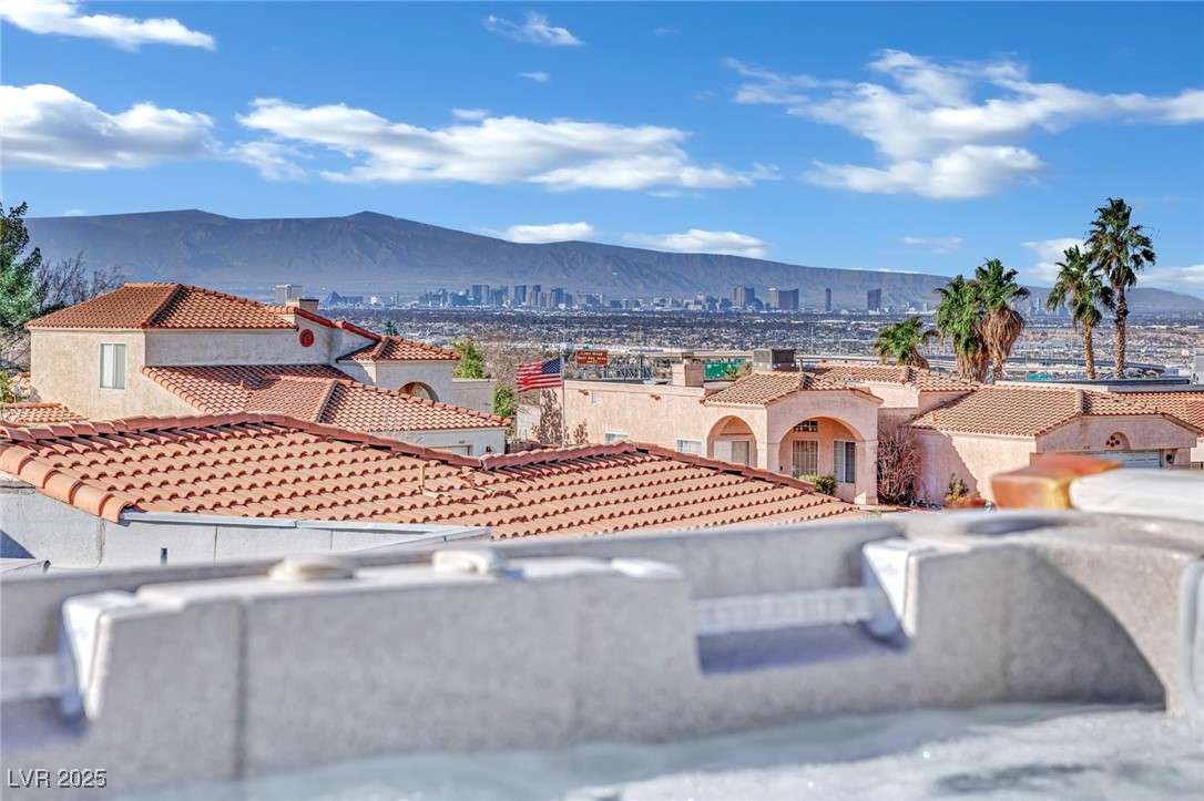 476 Tiger Lily Way