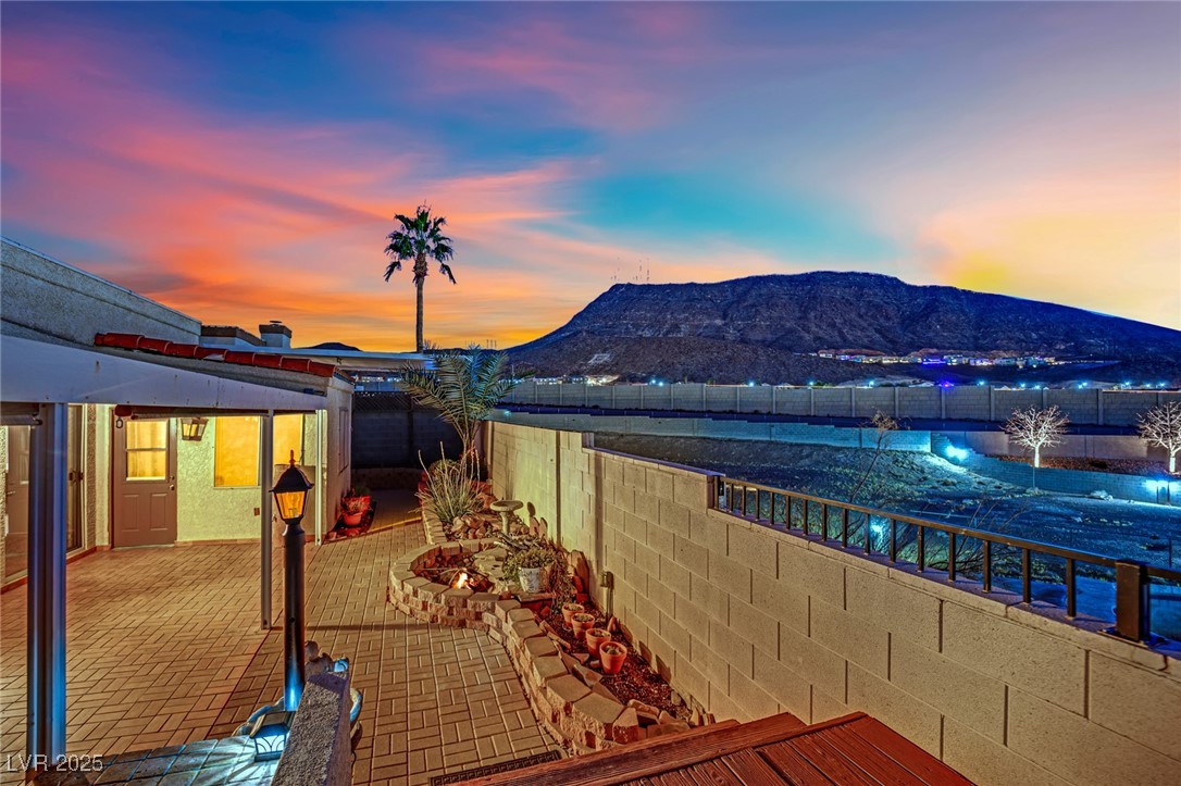 476 Tiger Lily Way