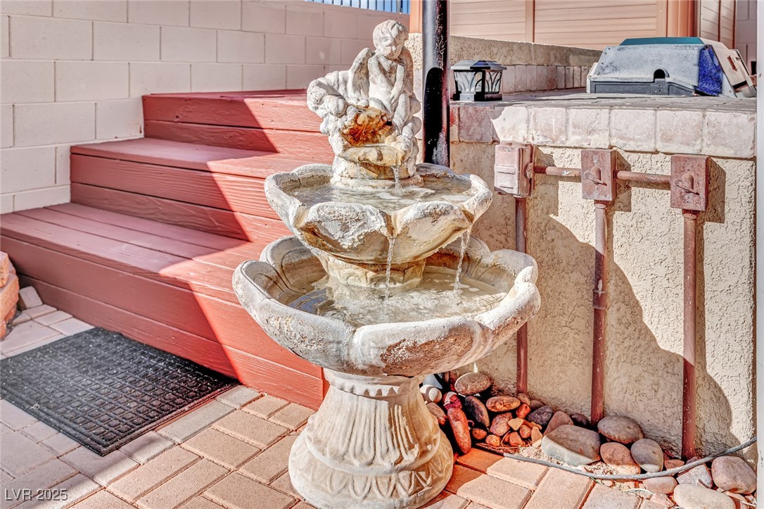 476 Tiger Lily Way