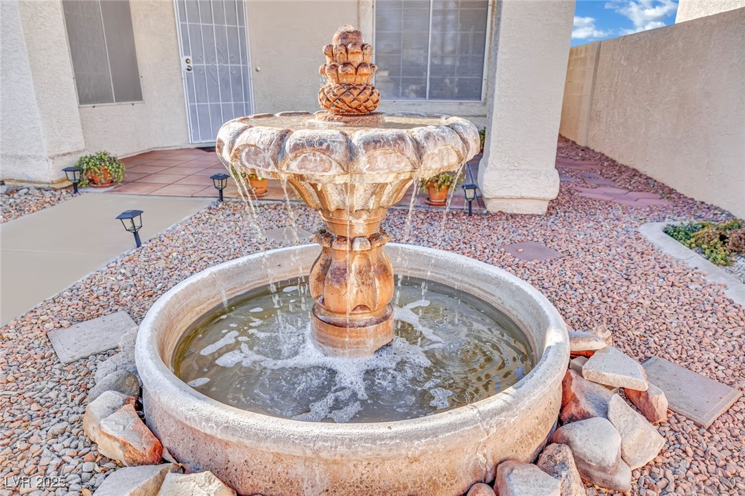 476 Tiger Lily Way