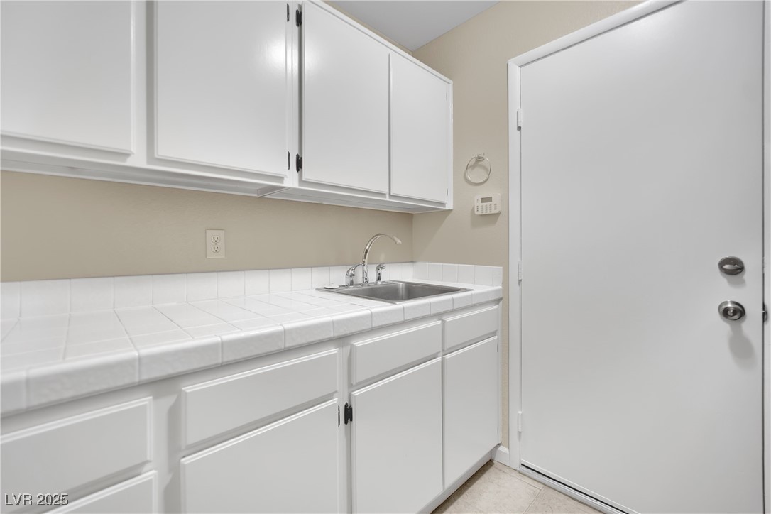 476 Tiger Lily Way