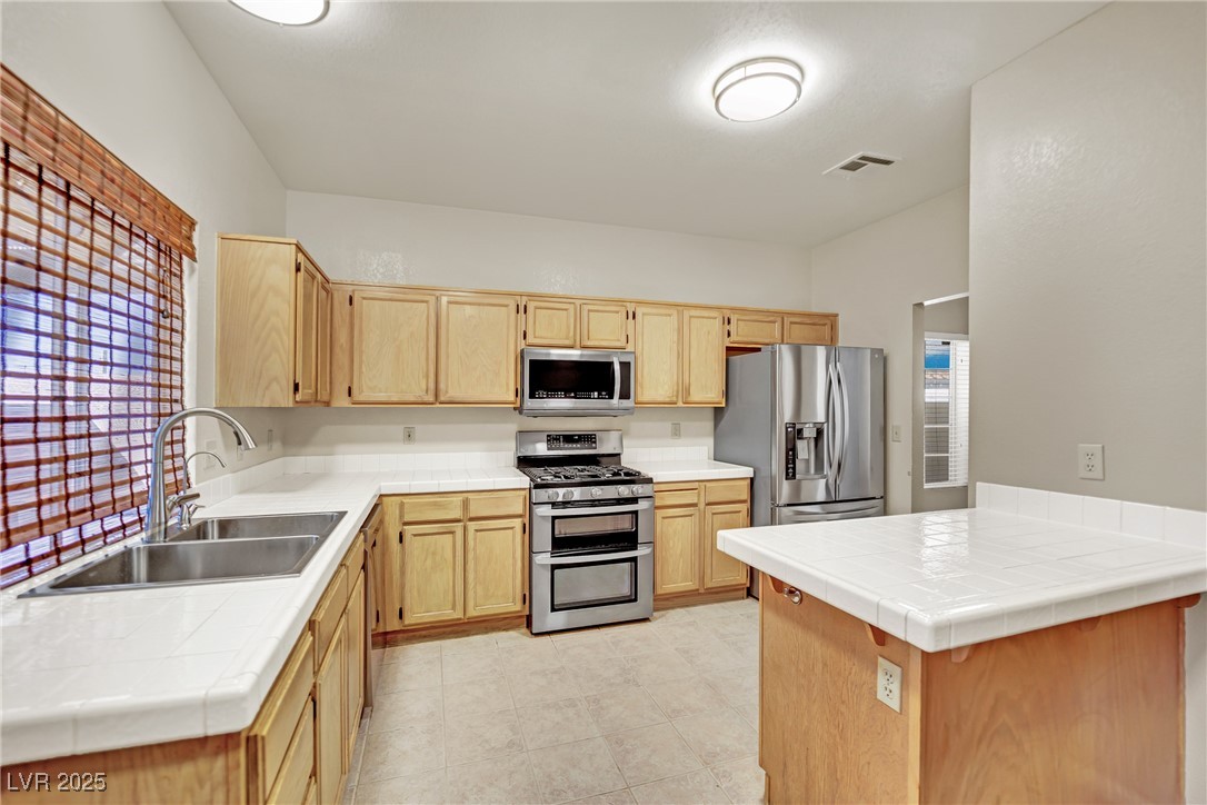 476 Tiger Lily Way