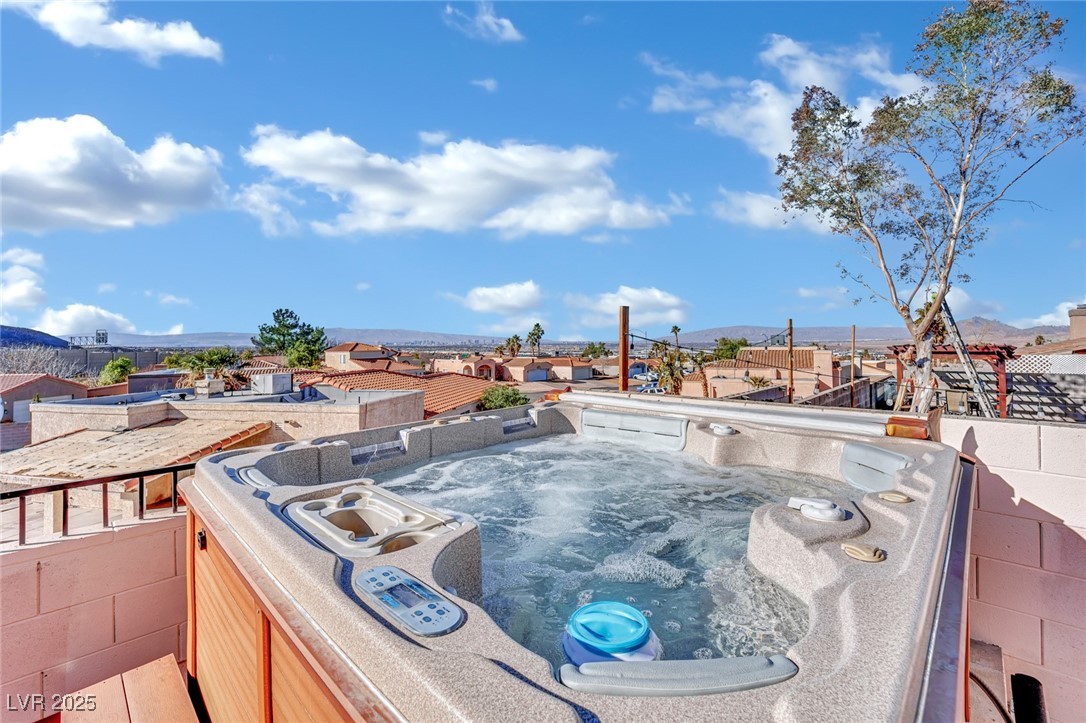 476 Tiger Lily Way