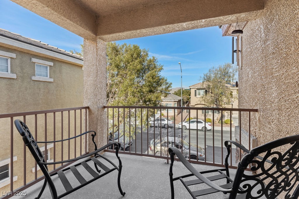 7017 Pink Flamingos Place