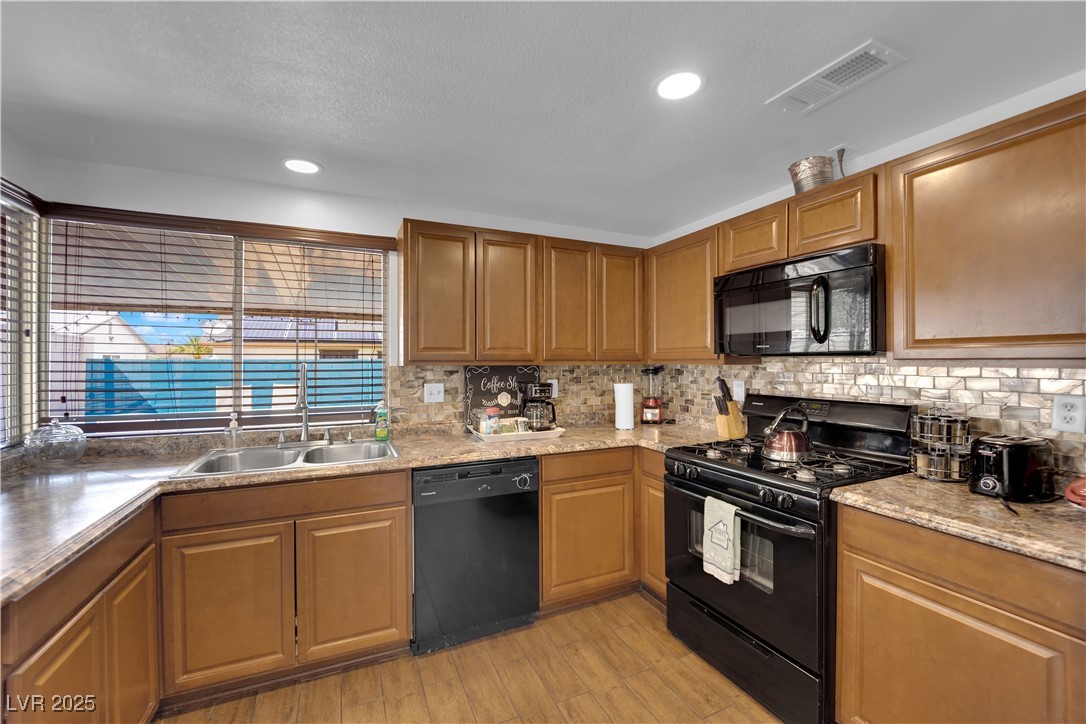 2302 Wagonwheel Avenue