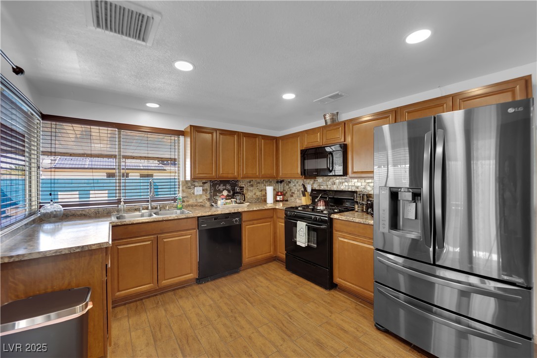 2302 Wagonwheel Avenue