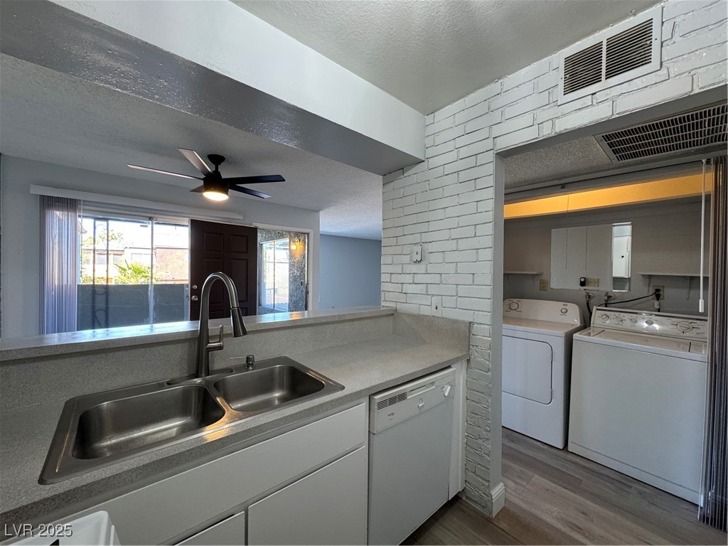 1460 Hialeah Drive D