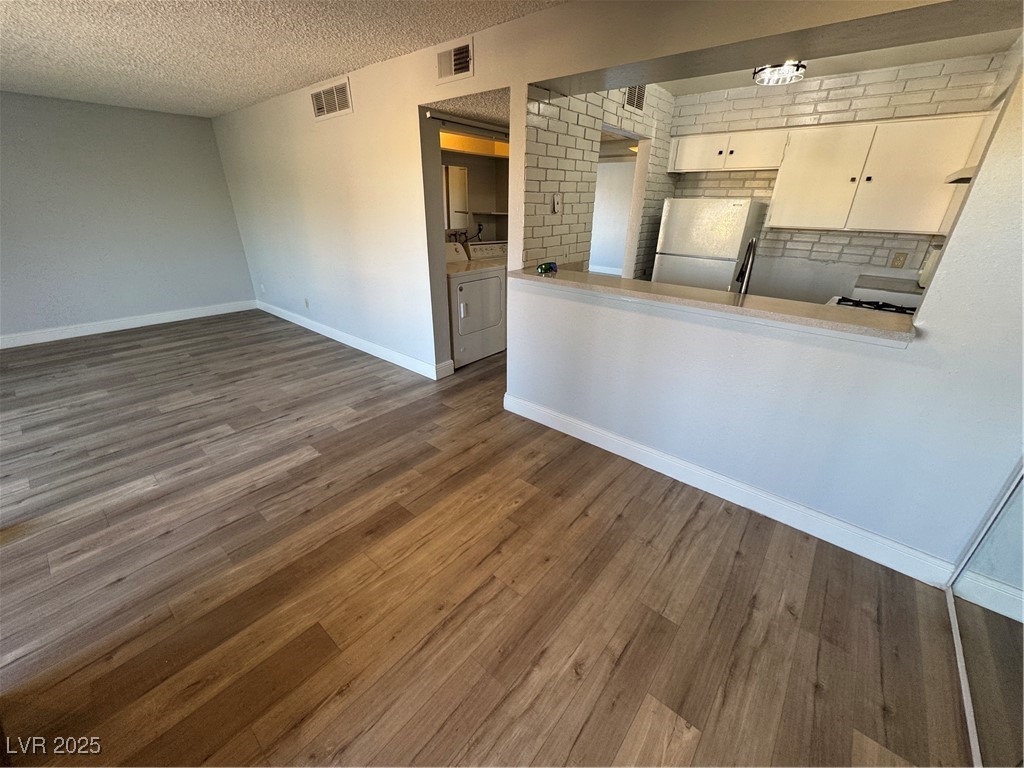 1460 Hialeah Drive D