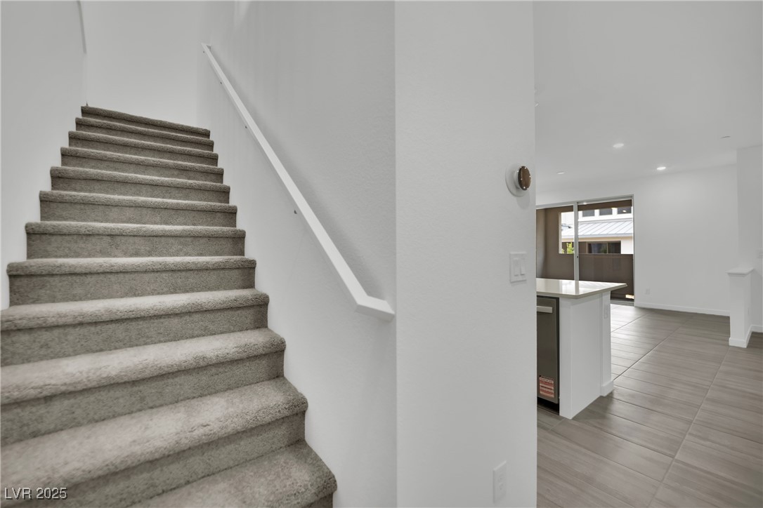 11422 Crimson Ledge Avenue