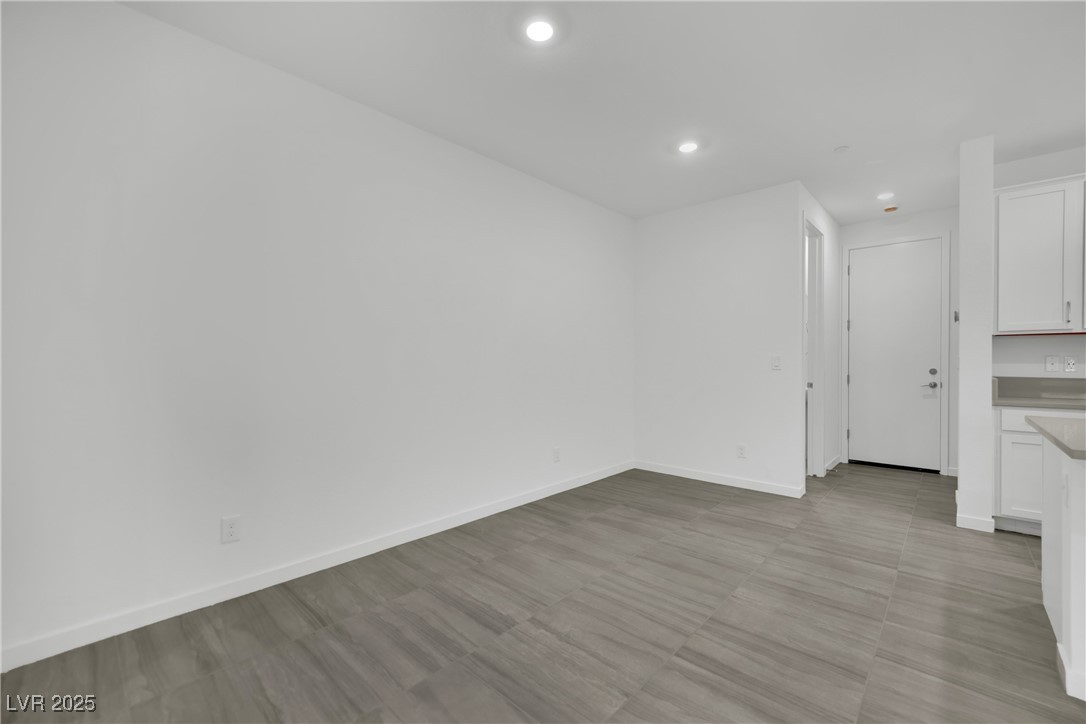 11422 Crimson Ledge Avenue