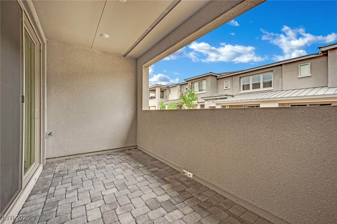 11422 Crimson Ledge Avenue