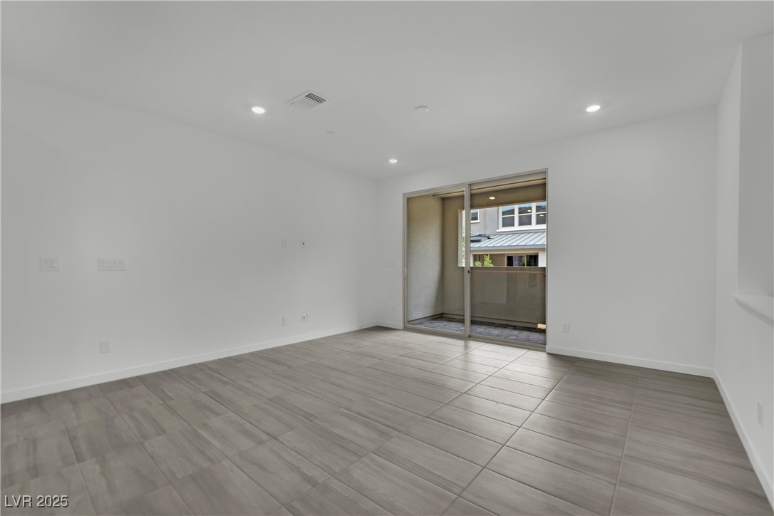 11422 Crimson Ledge Avenue