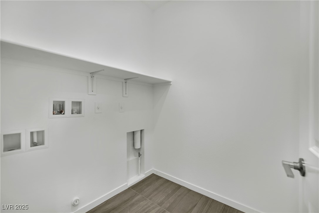 11422 Crimson Ledge Avenue