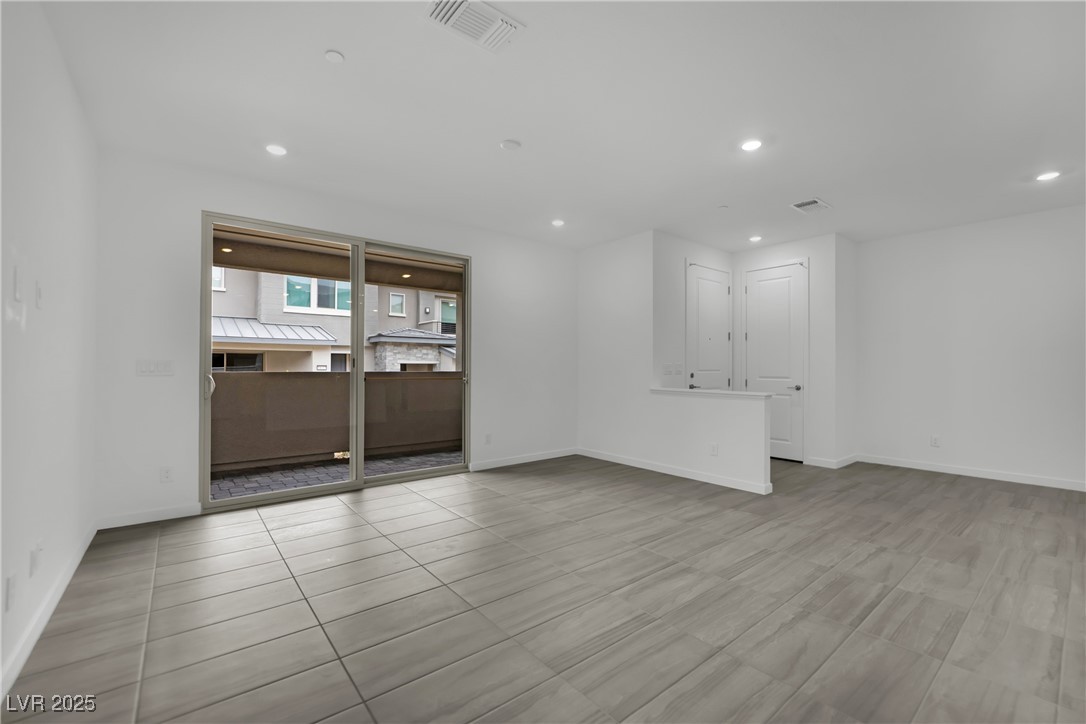 11422 Crimson Ledge Avenue