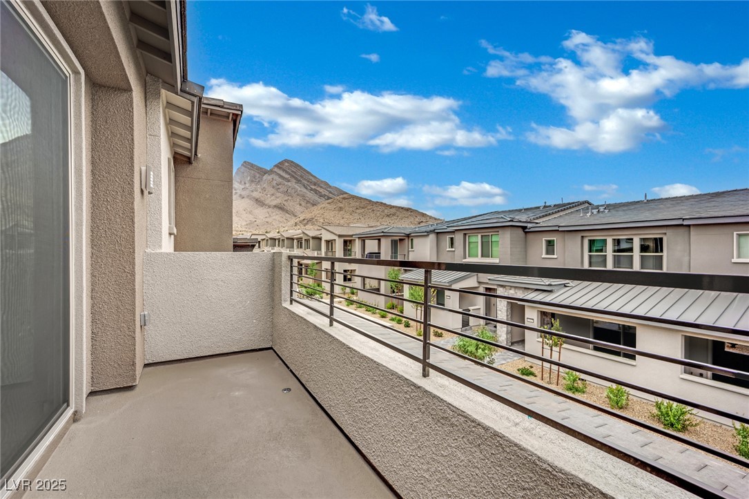 11422 Crimson Ledge Avenue