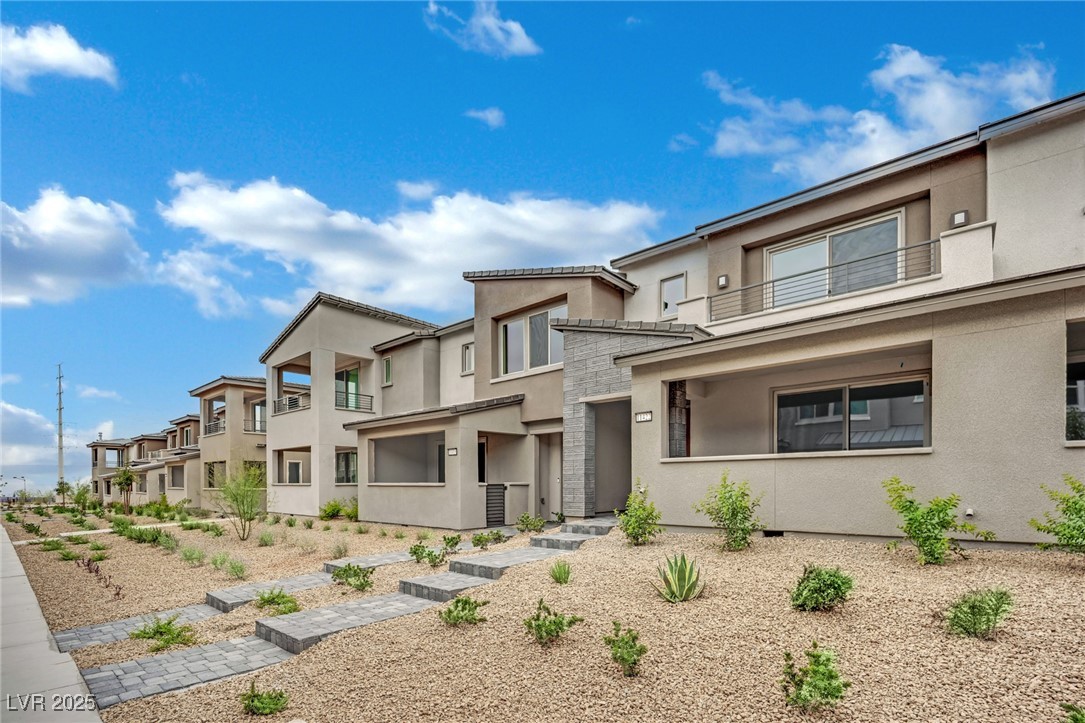 11422 Crimson Ledge Avenue