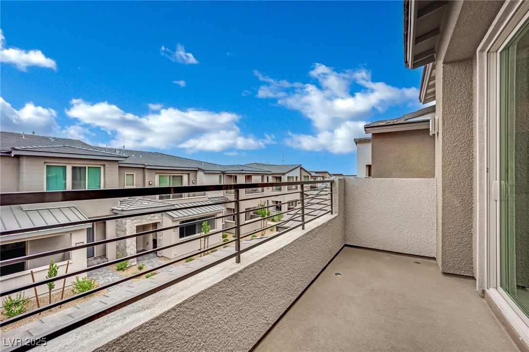 11422 Crimson Ledge Avenue