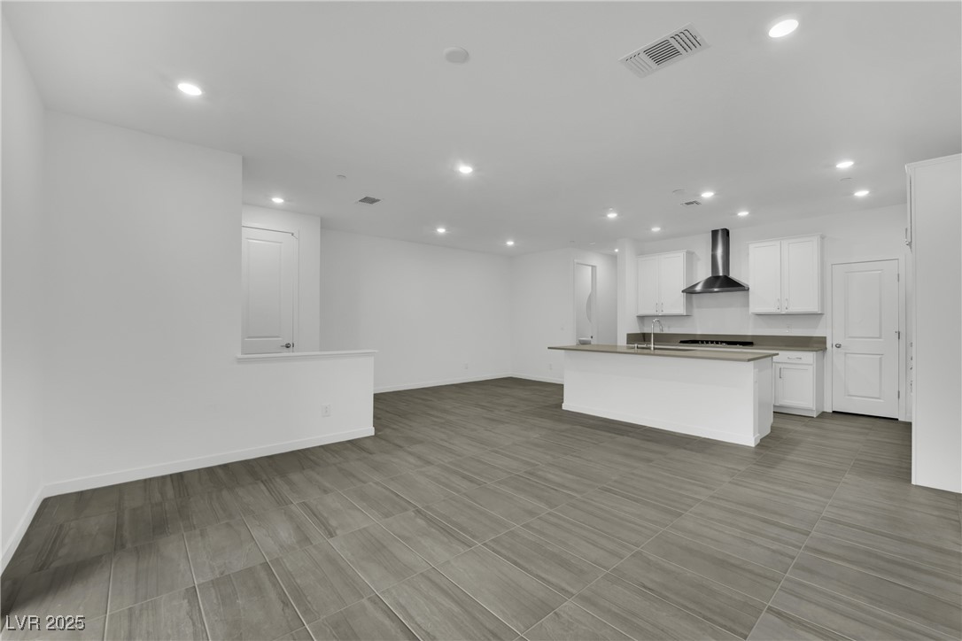 11422 Crimson Ledge Avenue