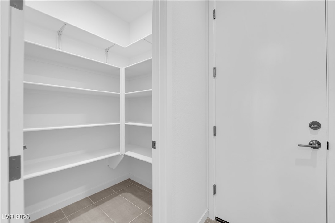 11442 Crimson Ledge Avenue