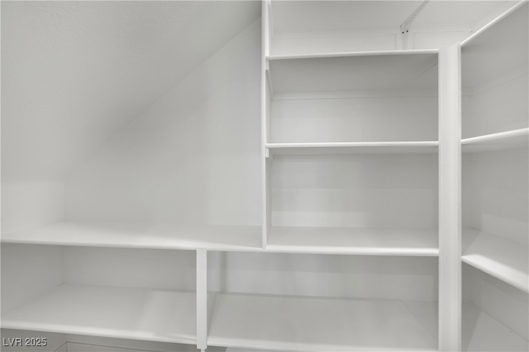 11476 Panoledge Avenue