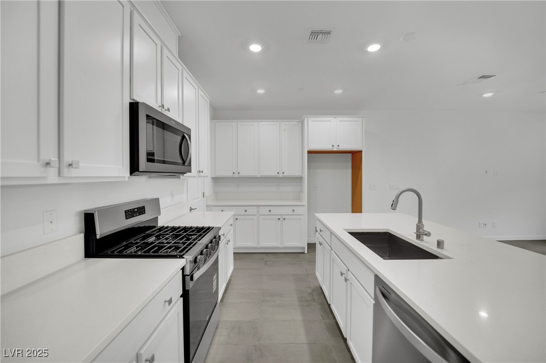 11476 Panoledge Avenue