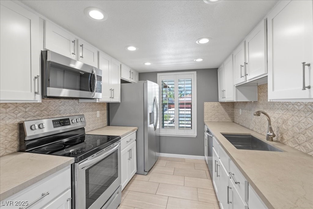 2262 Heavenly View Drive