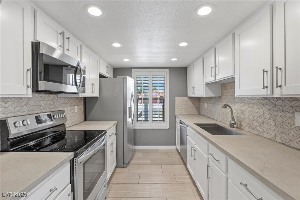 2262 Heavenly View Drive