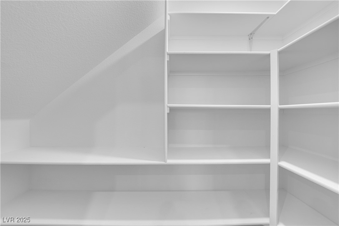 11398 Crimson Ledge Avenue