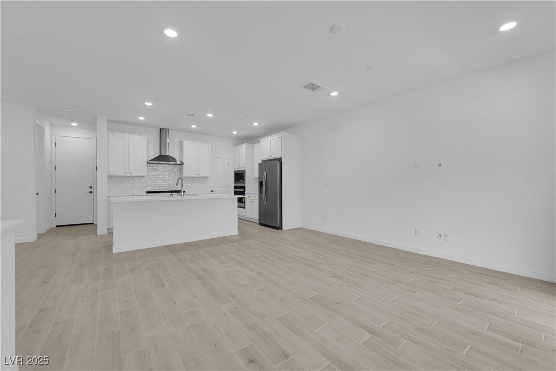 11398 Crimson Ledge Avenue