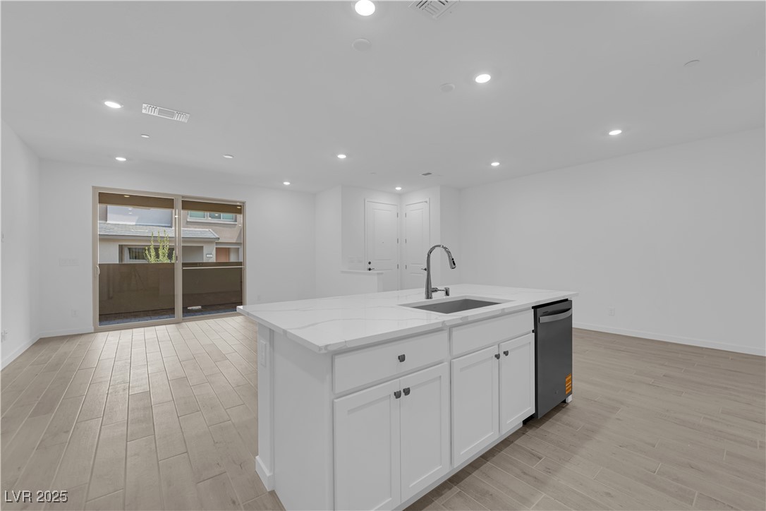 11398 Crimson Ledge Avenue