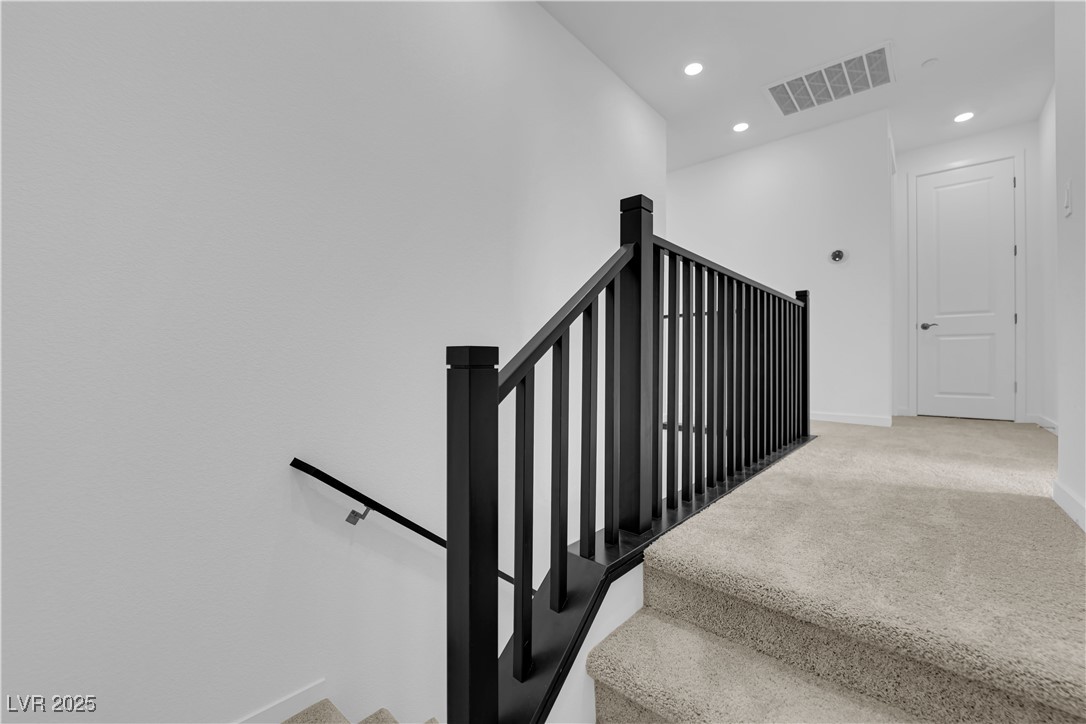 11398 Crimson Ledge Avenue