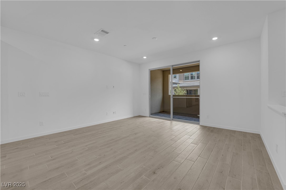 11398 Crimson Ledge Avenue