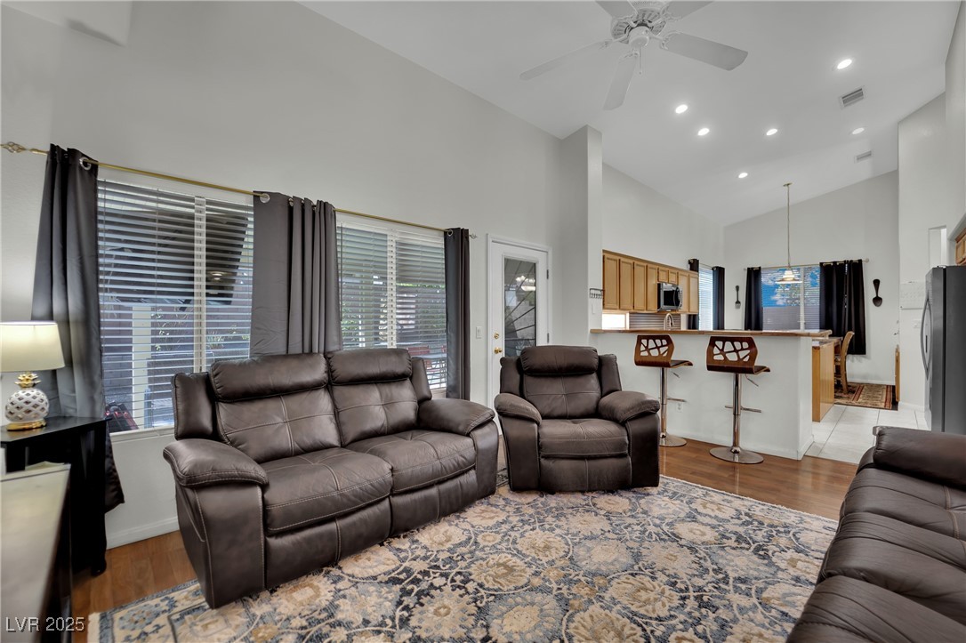 1921 Donnington Court