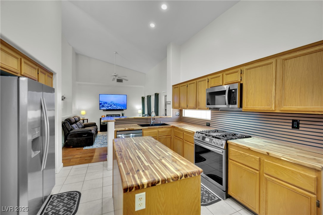 1921 Donnington Court