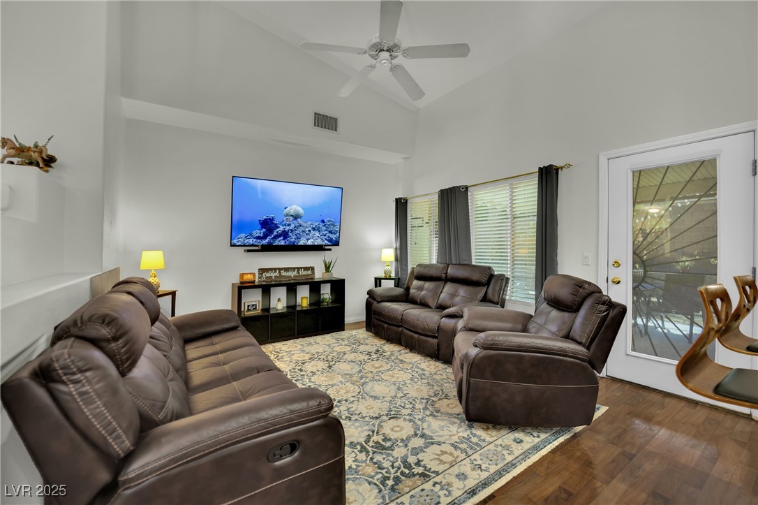 1921 Donnington Court