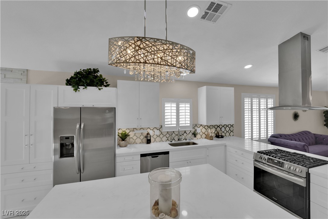 8940 Sandy Slate Way