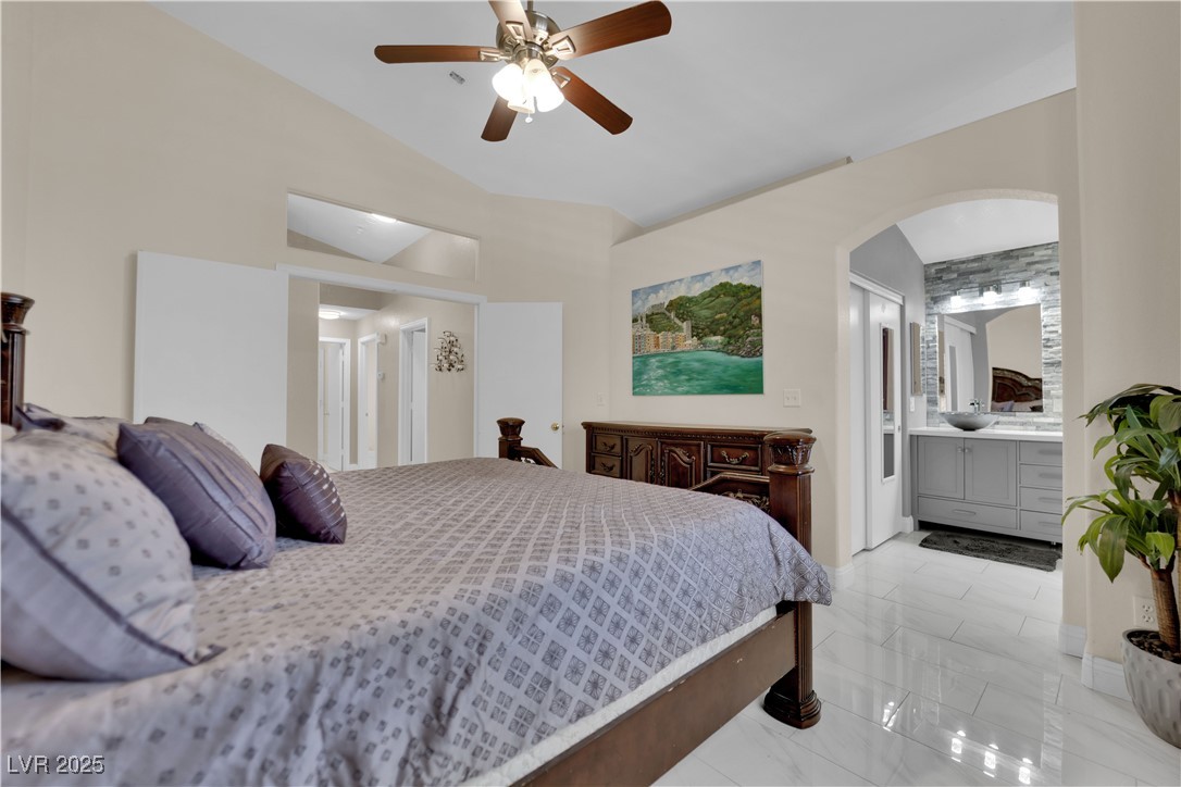 8940 Sandy Slate Way