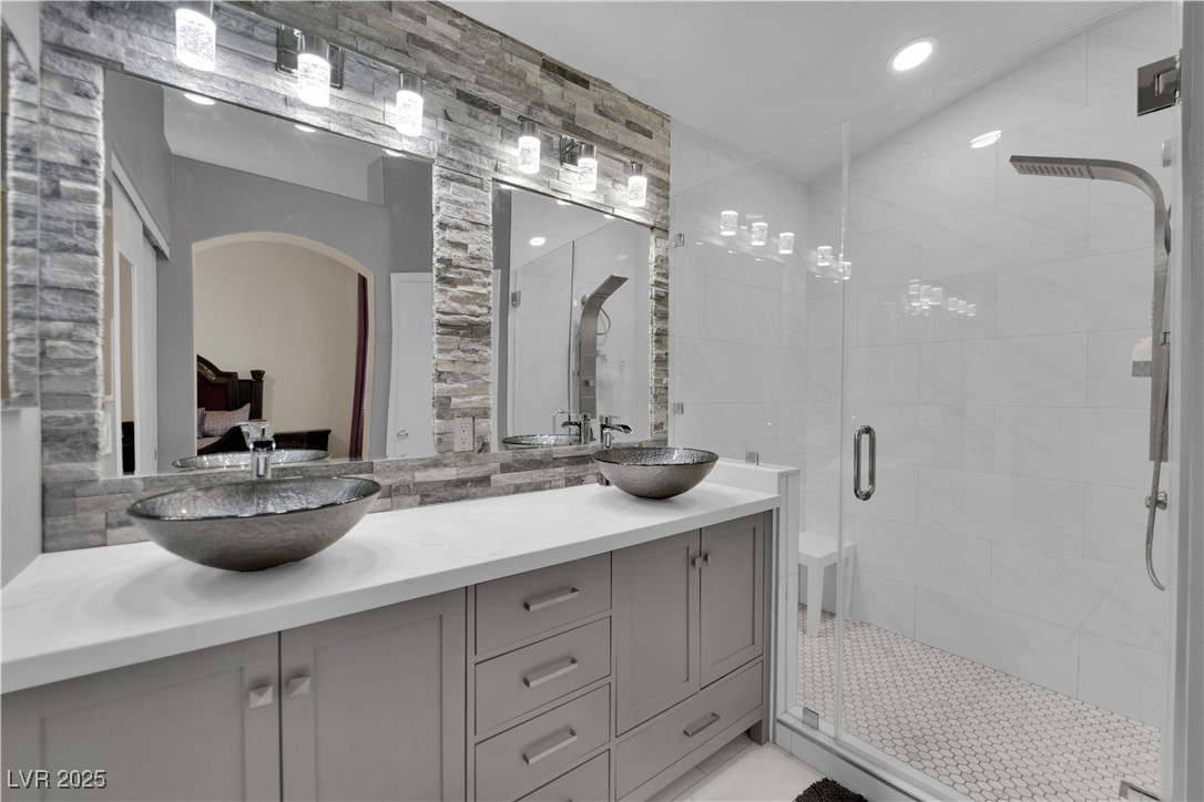 8940 Sandy Slate Way