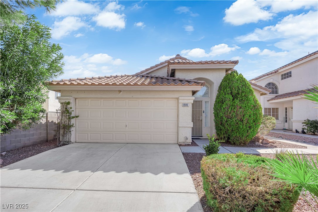 8940 Sandy Slate Way