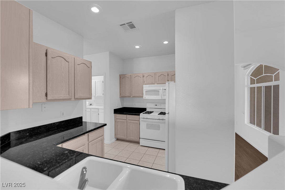 1605 Crimson Hills Drive 204