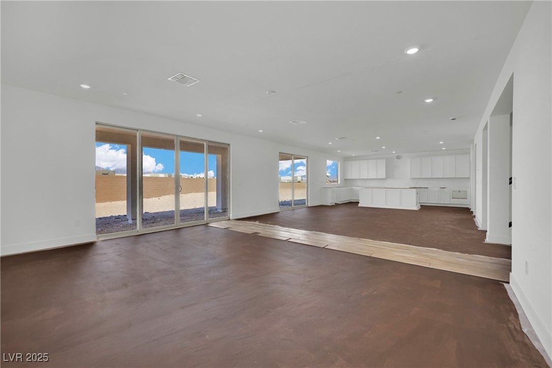 7121 Painted Skyline Street