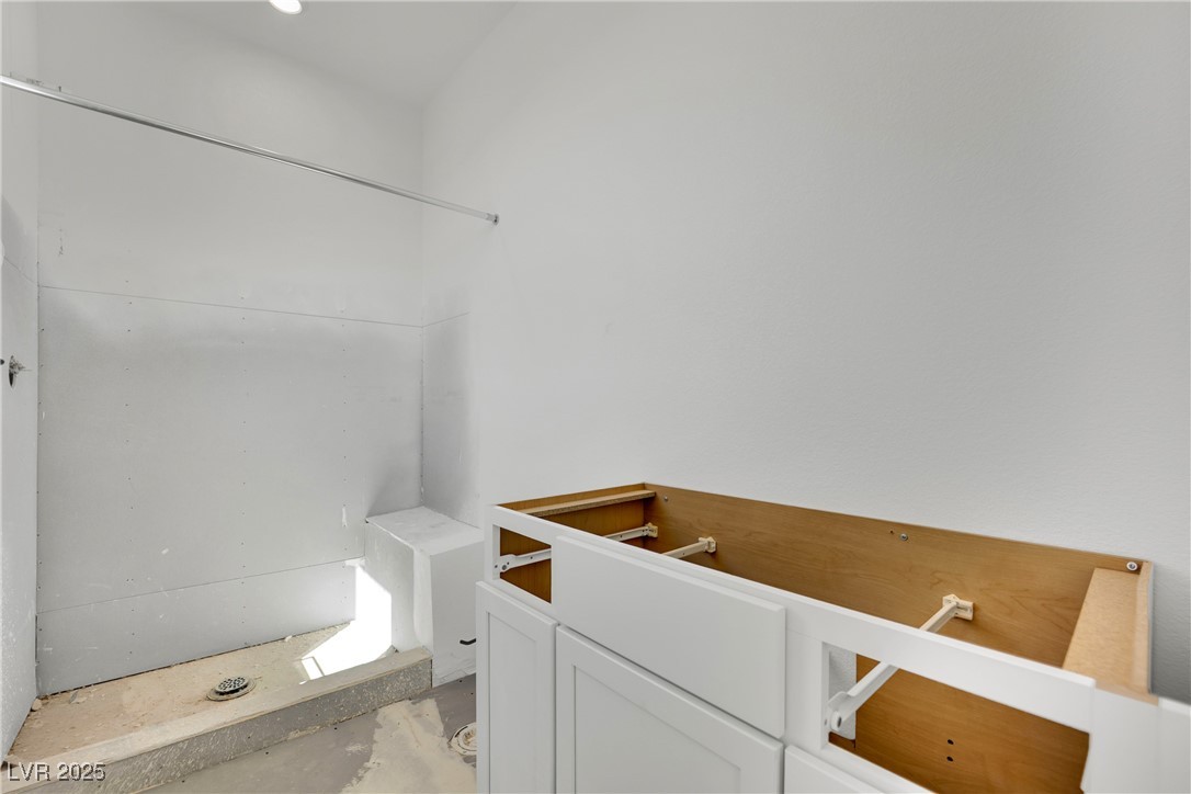 7121 Painted Skyline Street